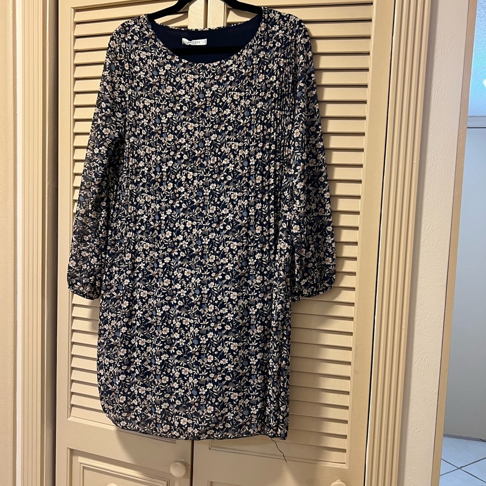 Cute dress from France. Size M/L Floral